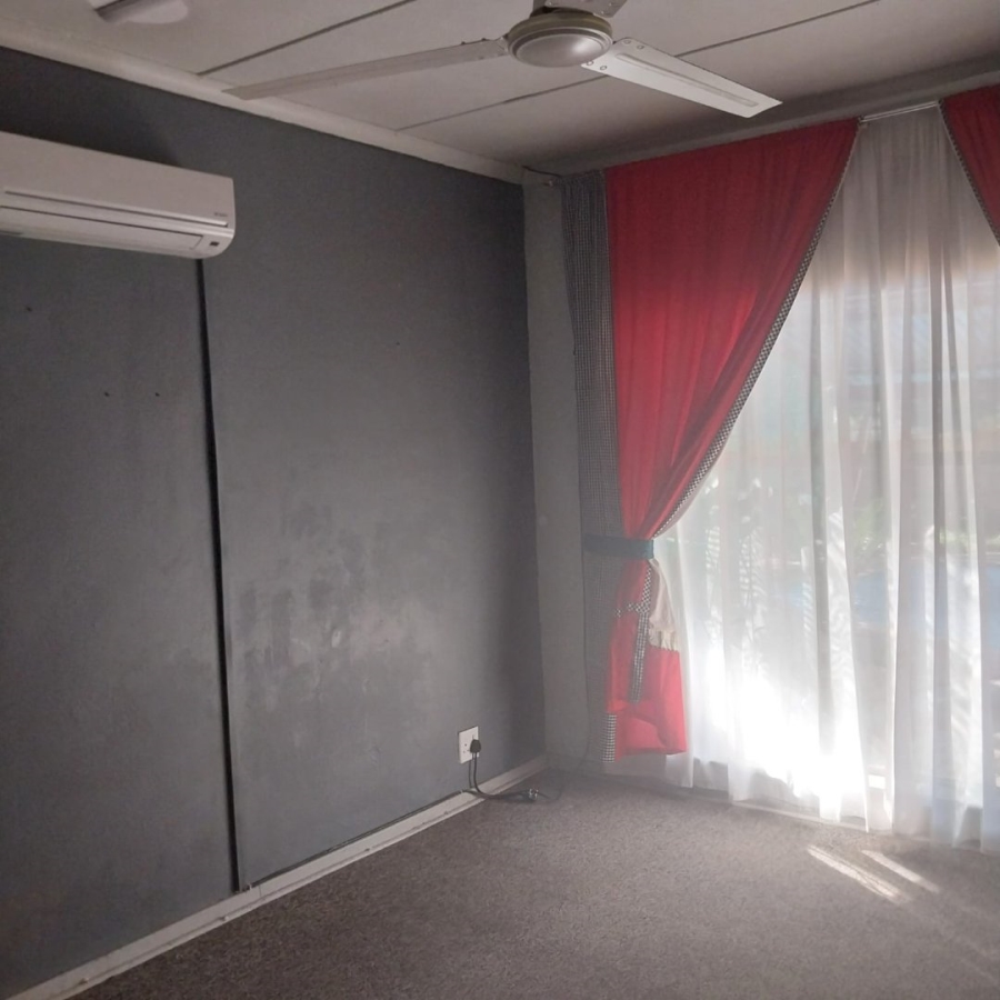 7 Bedroom Property for Sale in Carters Glen Northern Cape